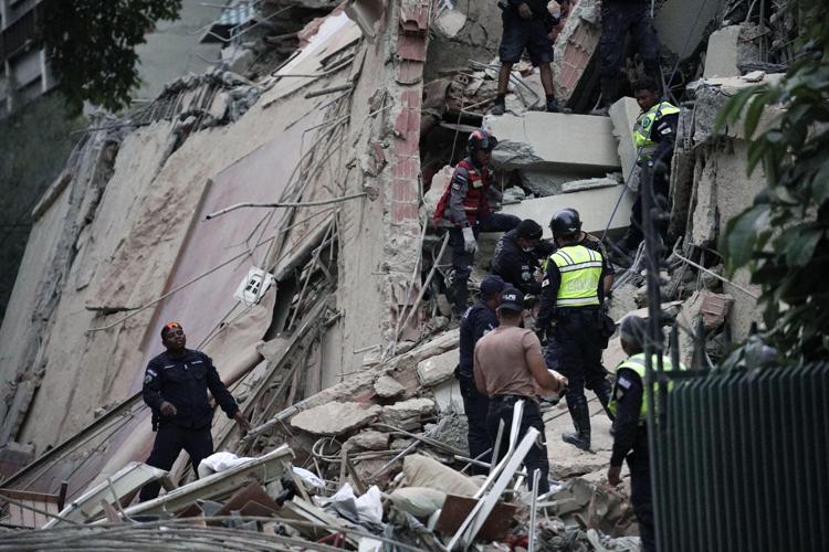Cronaca Mondo - Violentissimo terremoto in Venezuela, magnitudo 7.5 della scala Richter