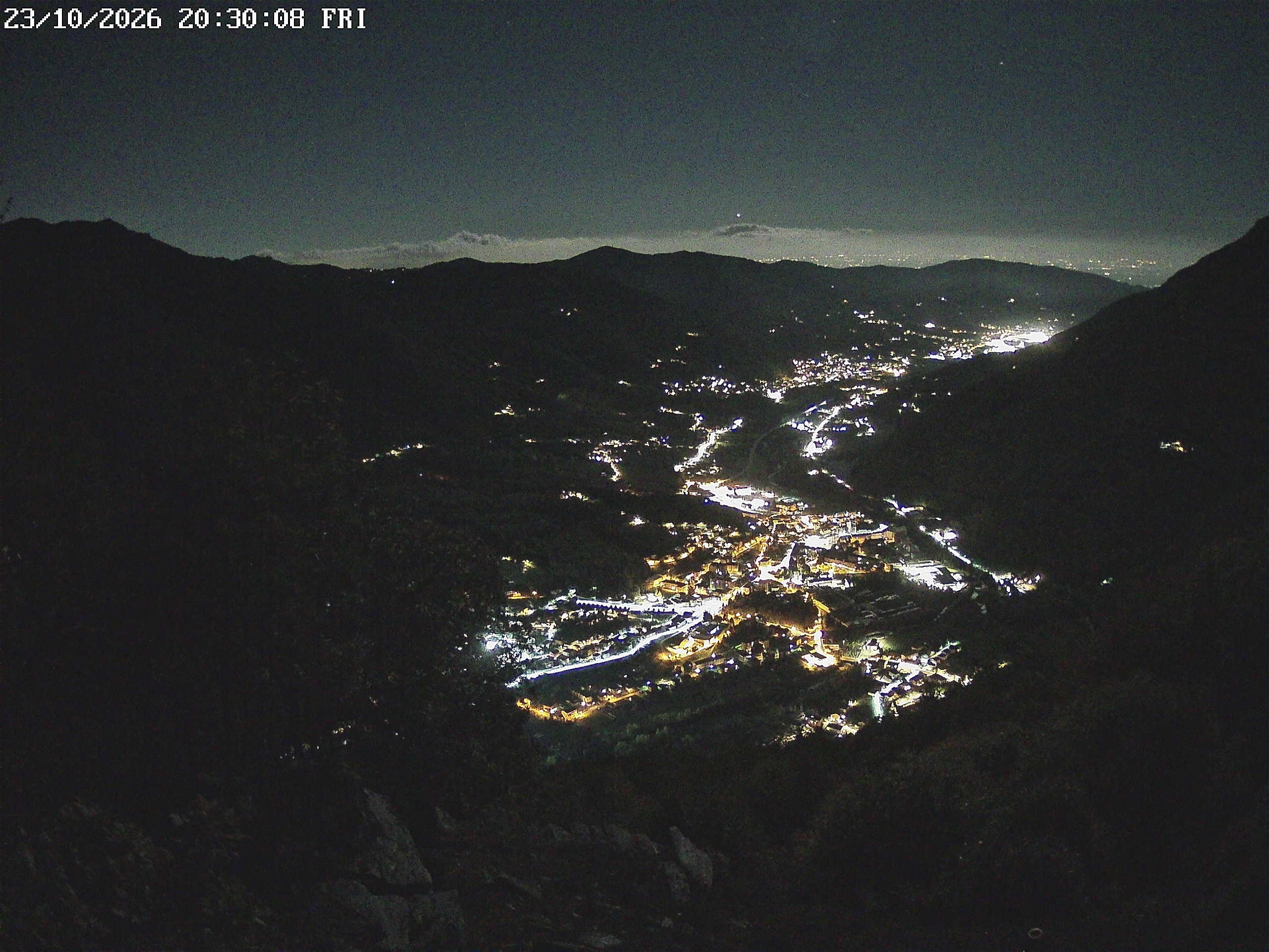 Pomaretto (TO) - Punta Ceresa 1268 mslm  – Veduta verso Perosa Argentina e Pinasca